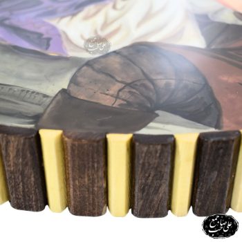 تابلو نقاشی گرد طرح بانو و گیتار فرانسوی با قاب خاتم‌ و چوب اصیل اصفهان